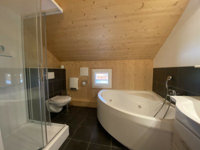 Chalet Superior Ferienhaus # 31 mit IR-Sauna & Whirlwanne - Features photo 17