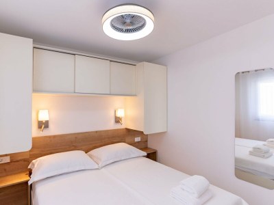 Apartment Apartments Arti Homes Rab Banjol - Two Bedroom Apartment With Terrace (Arti 2) - Features photo 8