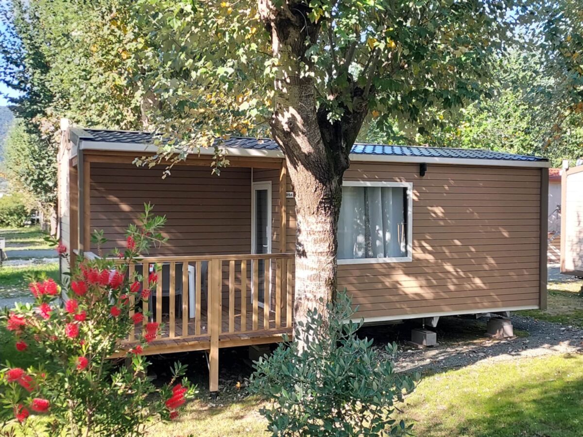 caravan Mobile Home in Sarazena in einem Ferienpark