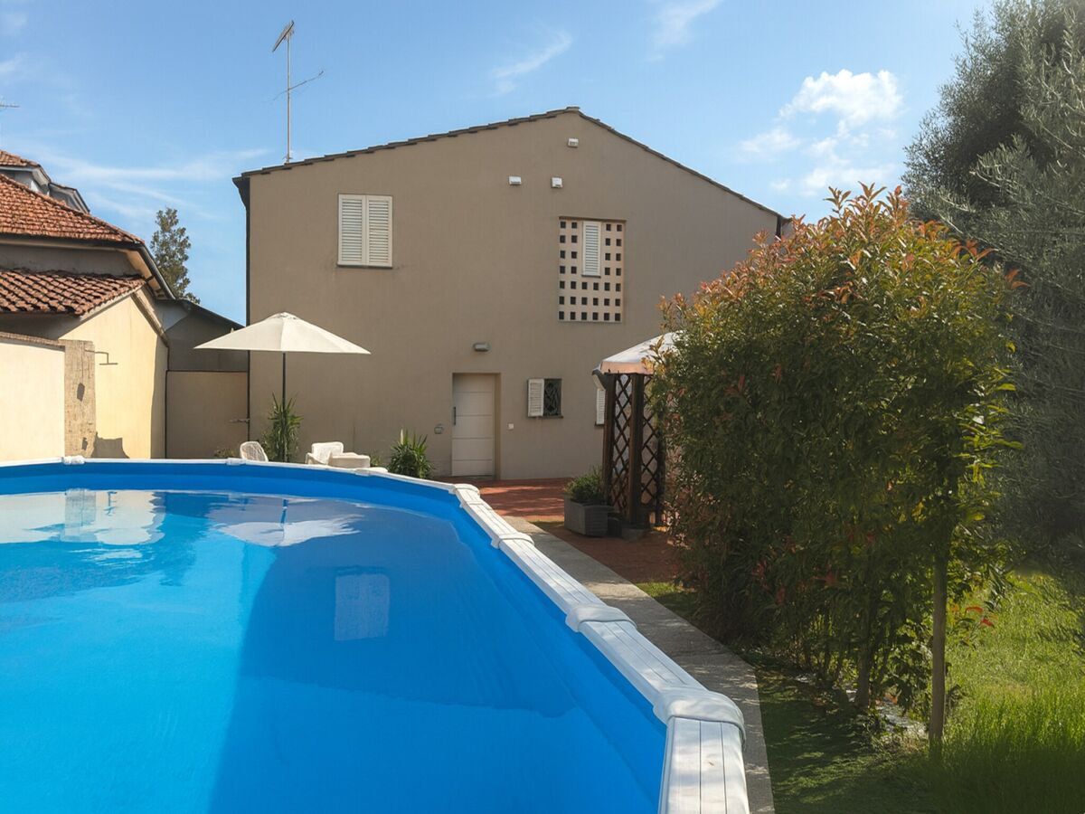 Holiday house Holiday Home in Valenzatico with garden - Outdoor photo 5