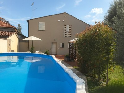 Holiday house Holiday Home in Valenzatico with garden - Outdoor photo 5