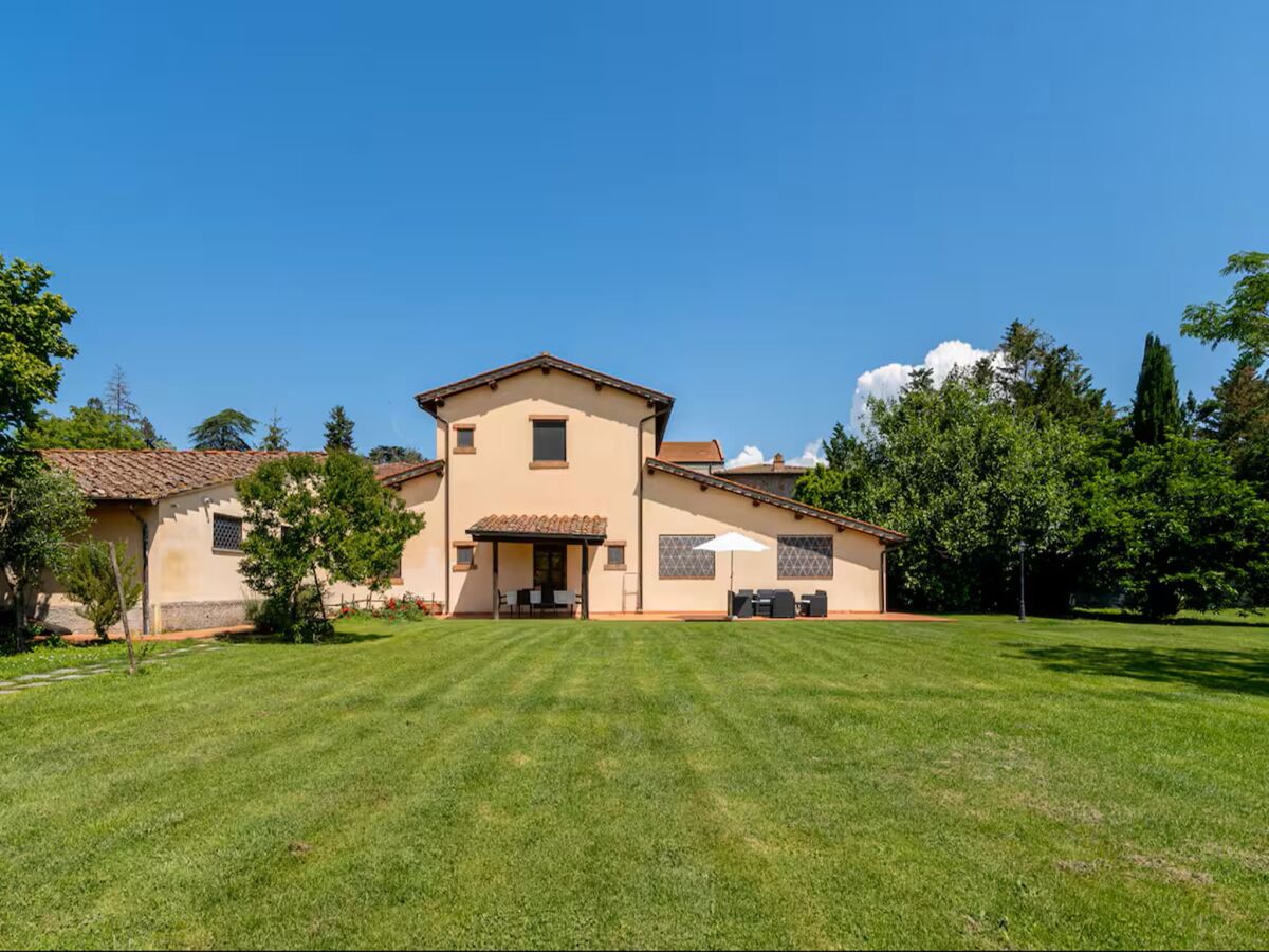Apartment Apartment in Laterina with garden - Outdoor photo 2