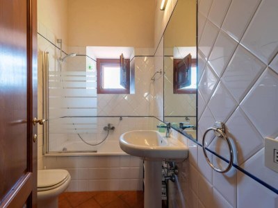 Apartment Apartment in Laterina with shared pool - Features photo 24