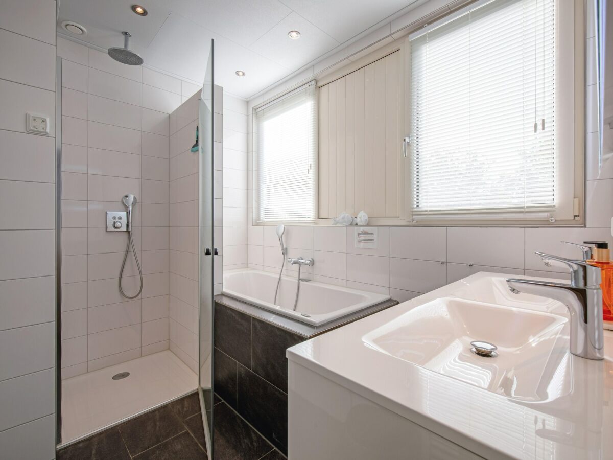 Holiday house Schöne Villa am Waldrand - Features photo 5