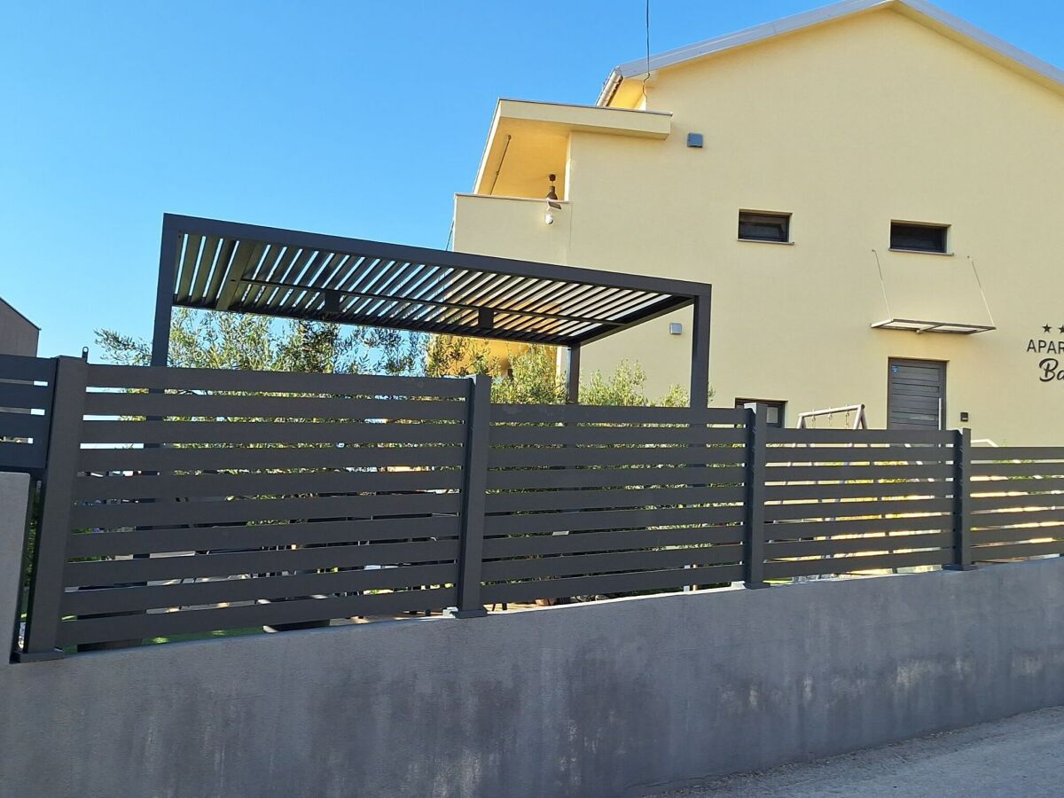 Apartment Two Bedroom Apartment with Balcony and Sea View (Roza) (A1) - Outdoor photo 3