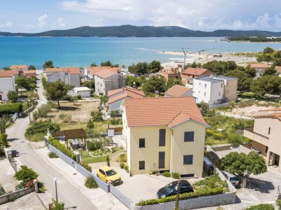 Apartment Two Bedroom Apartment with Balcony and Sea View (Roza) (A1) - Outdoor photo 7