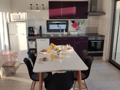 Apartment Two Bedroom Apartment with Balcony and Sea View (Roza) (A1) - Features photo 19