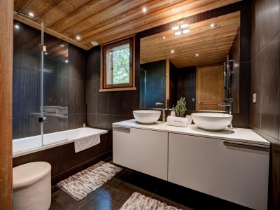 Chalet Spacious Family Chalet in Chamonix - Features photo 32