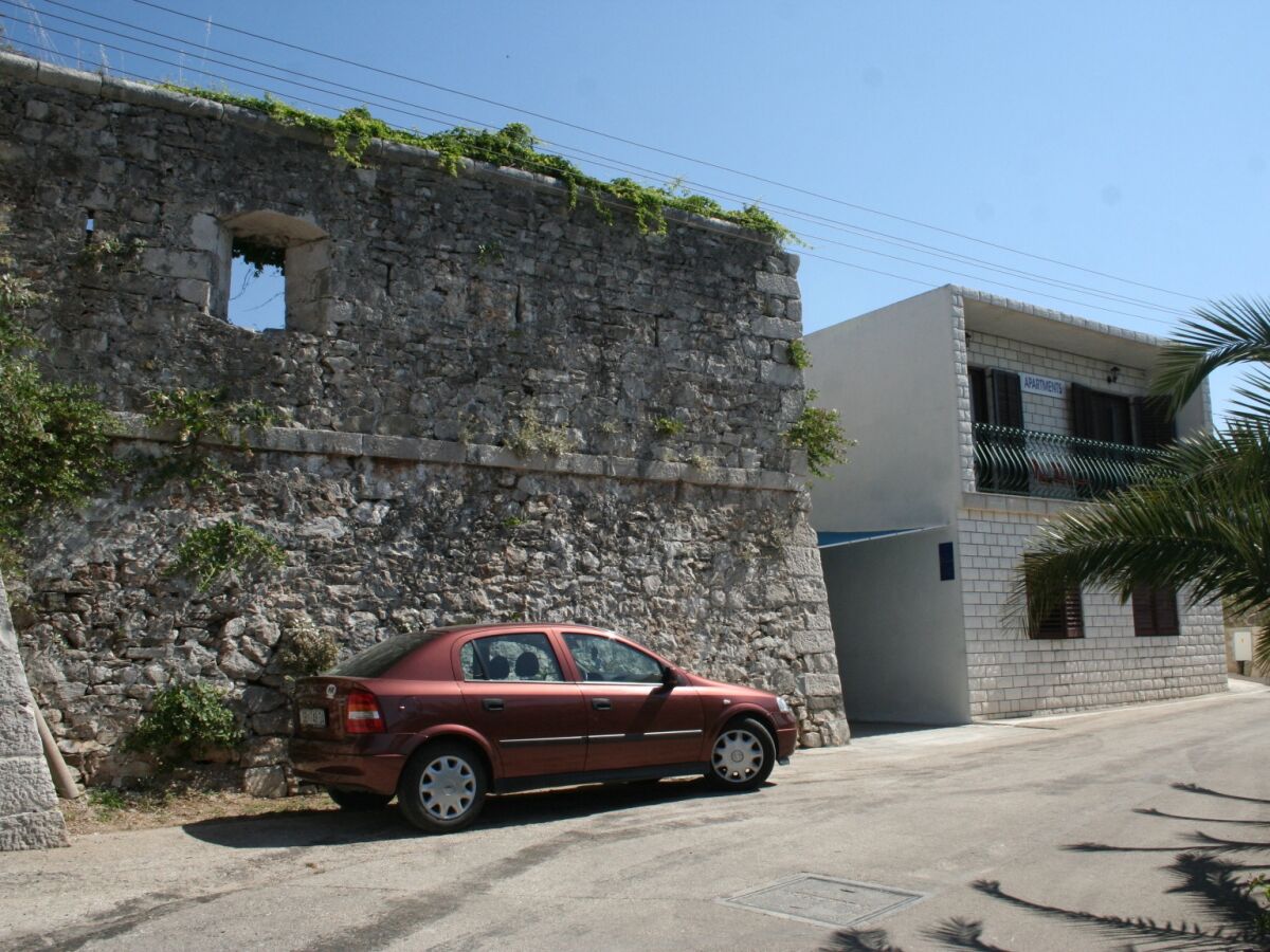 Apartment Two bedroom apartment near beach Sućuraj, Hvar A-136-a - Outdoor photo 3