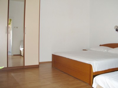 Apartment Two bedroom apartment near beach Sućuraj, Hvar A-136-a - Outdoor photo 9