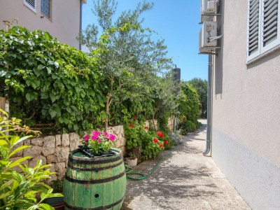 Apartment Two bedroom apartment with terrace Žaborić, Šibenik A-469-a - Outdoor photo 6