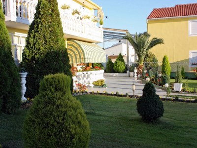 Apartment Four-bedroom apartment with terrace Bibinje, Zadar A-681-a - Outdoor photo 6