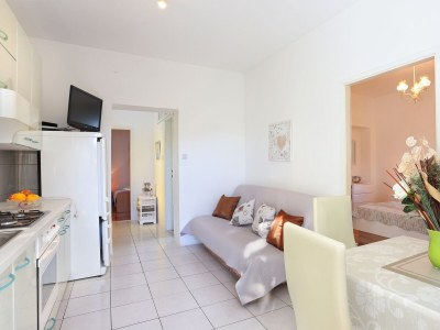 Apartment Two bedroom apartment with terrace and sea view Seget Donji, Trogir A-2029-a - Outdoor photo 15