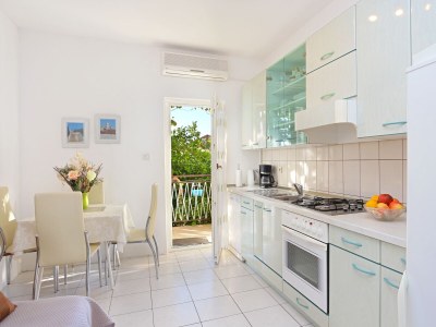 Apartment Two bedroom apartment with terrace and sea view Seget Donji, Trogir A-2029-a - Outdoor photo 16