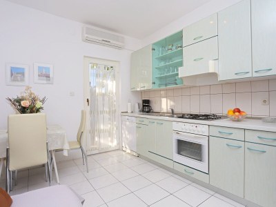 Apartment Two bedroom apartment with terrace and sea view Seget Donji, Trogir A-2029-a - Outdoor photo 17