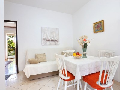 Apartment Two bedroom apartment with terrace and sea view Seget Donji, Trogir A-2029-b - Outdoor photo 13