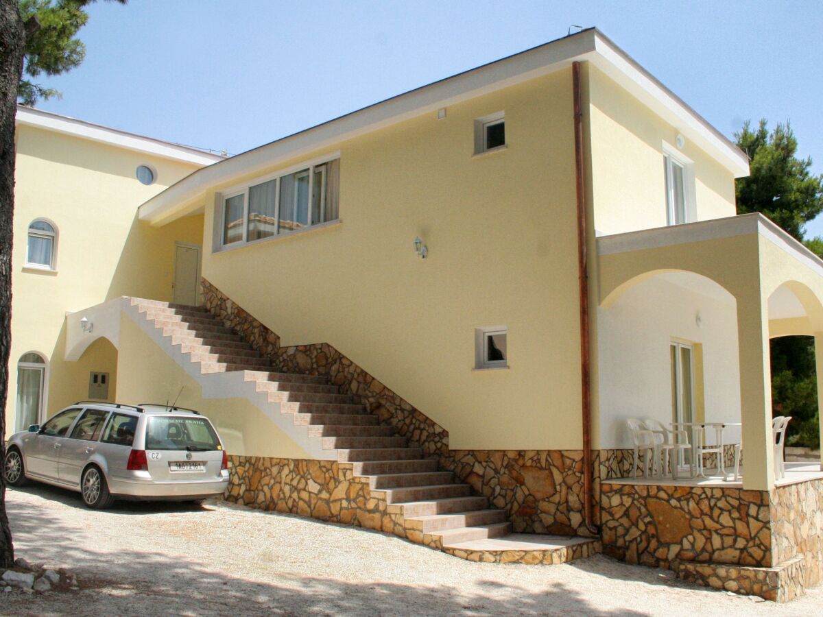 Apartment Two bedroom apartment near beach Rogoznica A-3097-b