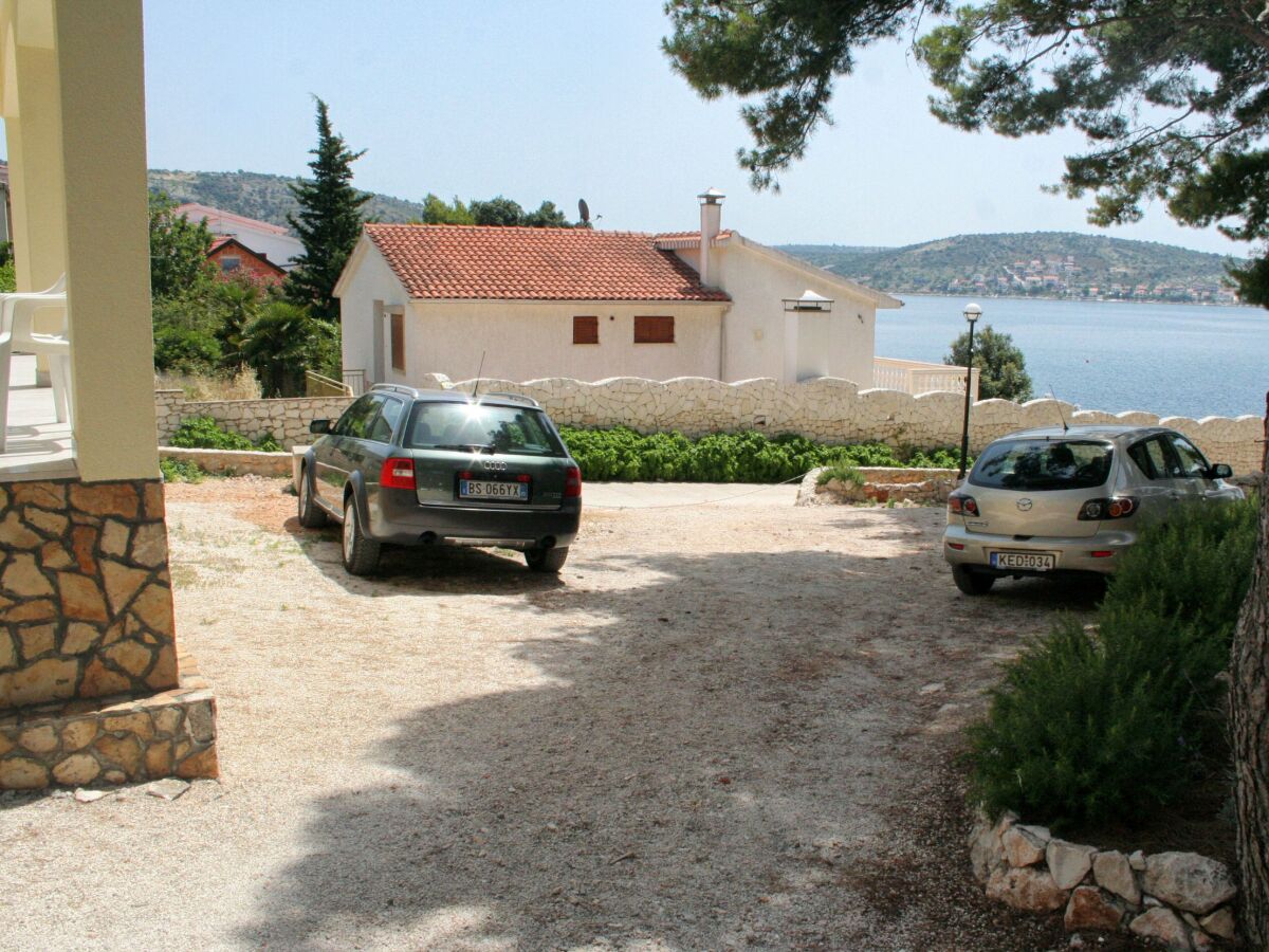 Apartment Two bedroom apartment near beach Rogoznica A-3097-b - Outdoor photo 5