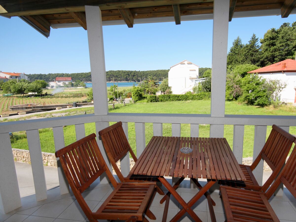 Apartment One bedroom apartment with terrace and sea view Palit, Rab A-3210-d