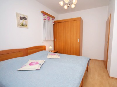 Apartment Two bedroom apartment with terrace and sea view Palit, Rab A-3212-c - Outdoor photo 27