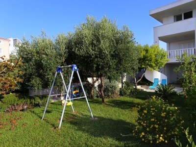 Apartment Two bedroom apartment with terrace and sea view Zečevo Rtić, Rogoznica A-10333-a - Outdoor photo 10