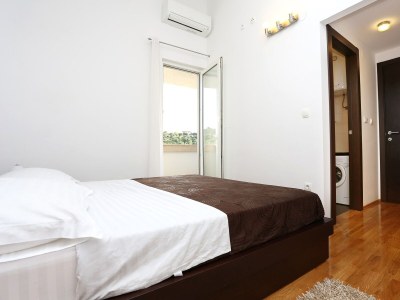 Apartment Two bedroom apartment with terrace and sea view Zečevo Rtić, Rogoznica A-10333-a - Outdoor photo 34