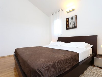 Apartment Two bedroom apartment with terrace and sea view Zečevo Rtić, Rogoznica A-10333-a - Outdoor photo 35