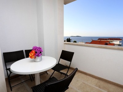 Apartment Two bedroom apartment with terrace and sea view Zečevo Rtić, Rogoznica A-10333-a - Outdoor photo 42