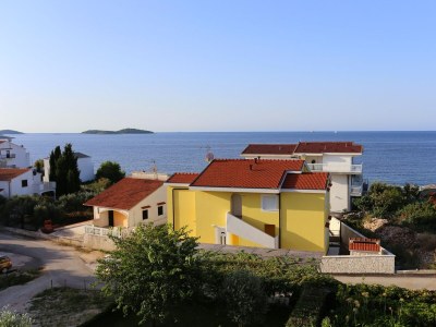 Apartment Two bedroom apartment with terrace and sea view Zečevo Rtić, Rogoznica A-10333-a - Outdoor photo 45