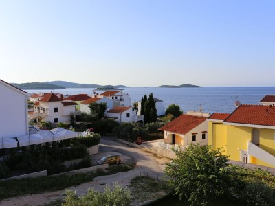 Apartment Two bedroom apartment with terrace and sea view Zečevo Rtić, Rogoznica A-10333-a - Outdoor photo 46