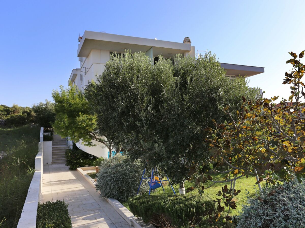 Apartment Two bedroom apartment with terrace and sea view Zečevo Rtić, Rogoznica A-10333-b - Outdoor photo 4