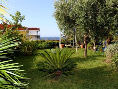 Apartment Two bedroom apartment with terrace and sea view Zečevo Rtić, Rogoznica A-10333-b - Outdoor photo 10