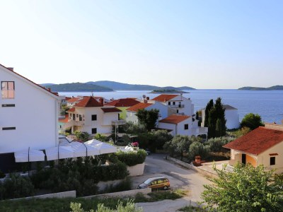 Apartment Two bedroom apartment with terrace and sea view Zečevo Rtić, Rogoznica A-10333-b - Outdoor photo 49