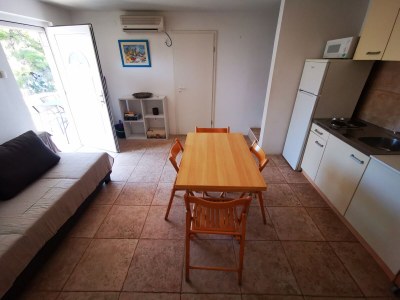 Apartment Two bedroom apartment with terrace Ivan Dolac, Hvar A-16340-a - Outdoor photo 6