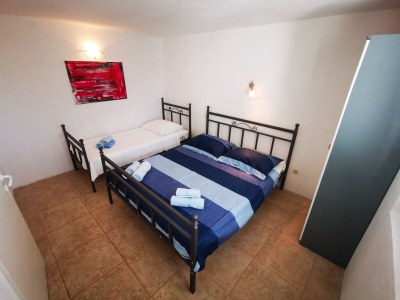 Apartment Two bedroom apartment with terrace Ivan Dolac, Hvar A-16340-a - Outdoor photo 8