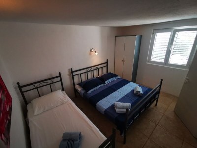 Apartment Two bedroom apartment with terrace Ivan Dolac, Hvar A-16340-a - Outdoor photo 9