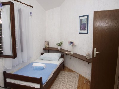 Apartment Two bedroom apartment with terrace Vir - Kozjak, Vir A-16734-a - Outdoor photo 9