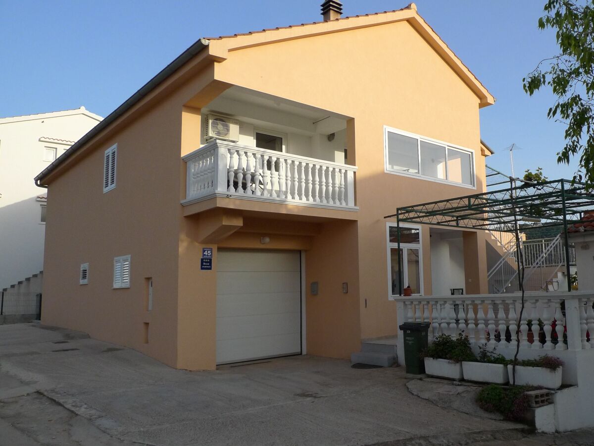 Apartment One bedroom apartment with terrace and sea view Grebaštica, Šibenik A-13978-b - Outdoor photo 2