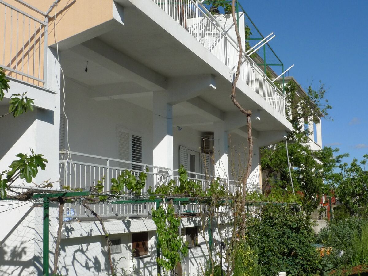 Apartment Studio flat with terrace and sea view Grebaštica, Šibenik AS-13978-a