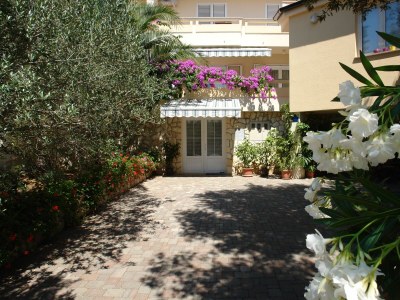 Apartment One bedroom apartment with balcony and sea view Mandre, Pag A-18748-b - Outdoor photo 8