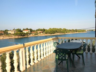 Apartment Two bedroom apartment near beach Ugljan A-846-b in Ugljan - Apartment