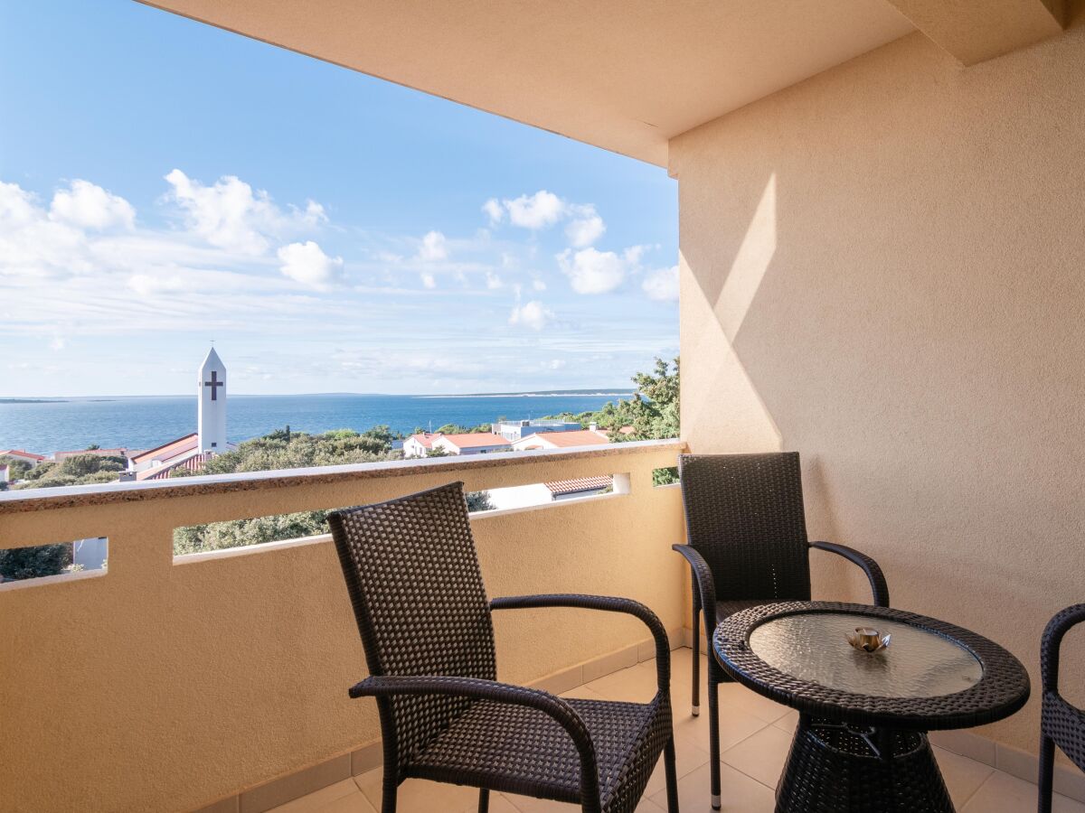 Apartment One bedroom apartment with terrace and sea view Mandre, Pag A-18748-g