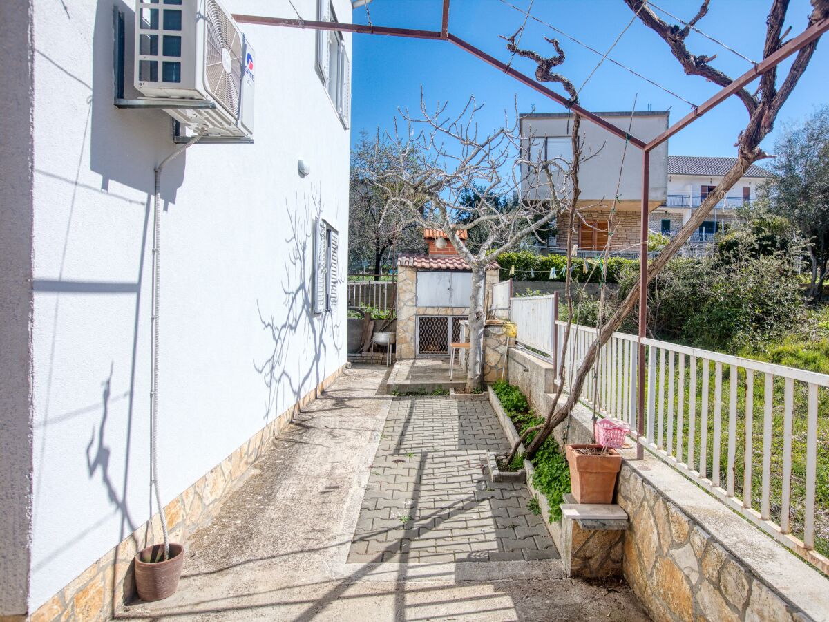 Apartment Two bedroom apartment near beach Grebaštica, Šibenik A-11463-a - Outdoor photo 4