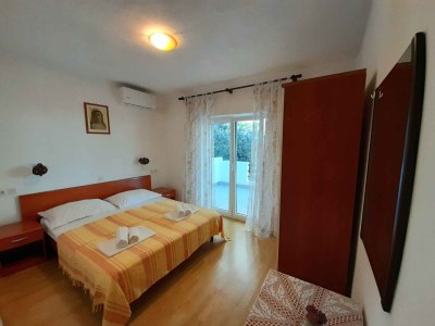 Apartment Two bedroom apartment with terrace Brela, Makarska A-18417-a - Outdoor photo 12