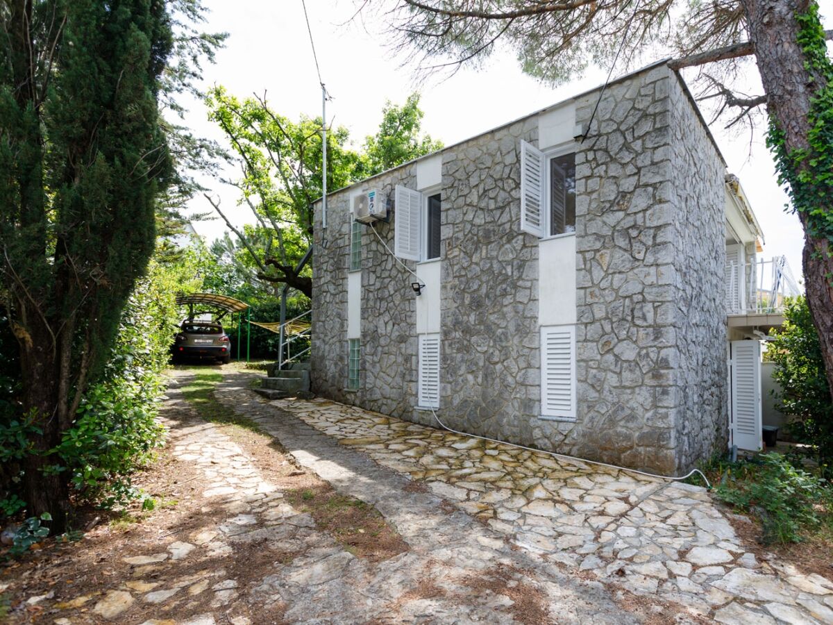 Apartment Two bedroom apartment with balcony and sea view Vantačići, Krk A-19279-a - Outdoor photo 2