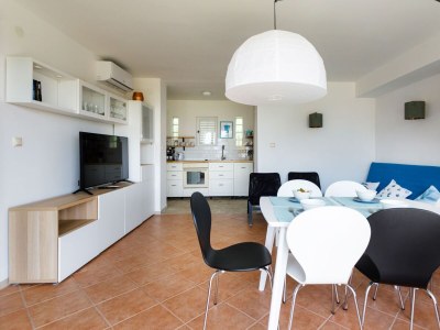 Apartment Two bedroom apartment with balcony and sea view Vantačići, Krk A-19279-a - Outdoor photo 8