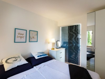 Apartment Two bedroom apartment with balcony and sea view Vantačići, Krk A-19279-a - Outdoor photo 17