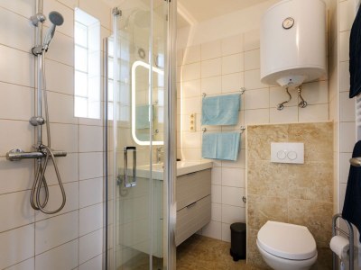 Apartment Two bedroom apartment with balcony and sea view Vantačići, Krk A-19279-a - Outdoor photo 21