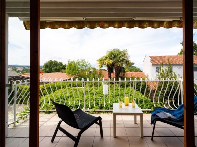 Apartment Two bedroom apartment with balcony and sea view Vantačići, Krk A-19279-a - Outdoor photo 22