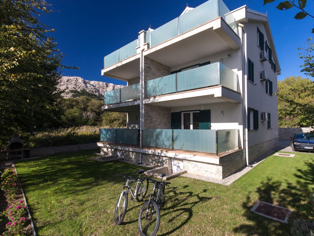 Apartment One bedroom apartment with terrace Baška, Krk A-19674-a